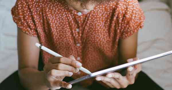 智能机器人与人类共存