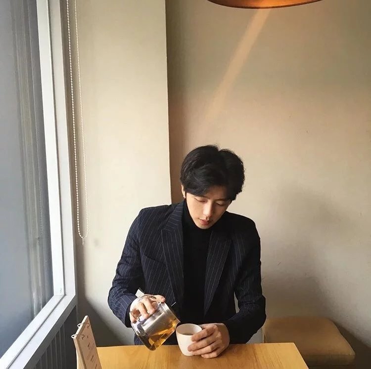 景锦琛凡