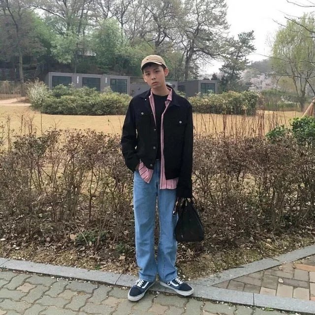 骆逸婉荣
